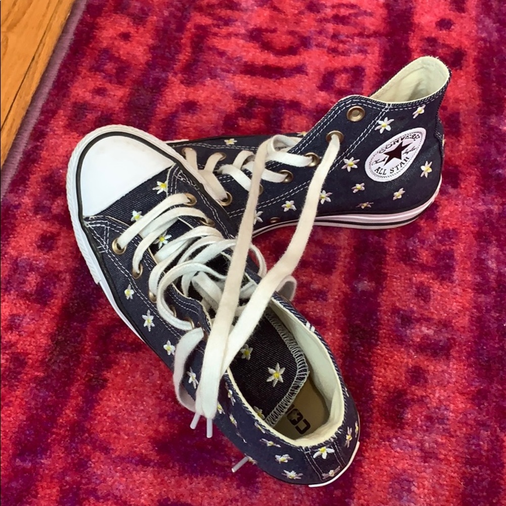 Flower Converse